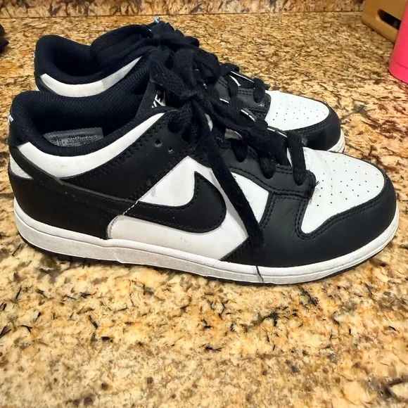 Nike Kids Black and White Sneakers Pandas - Picture 4 of 6